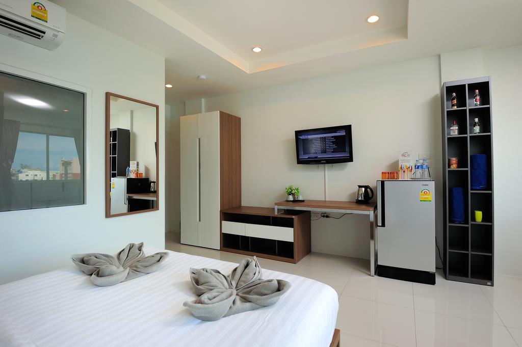A Casa Di Luca Hotel Patong Room photo