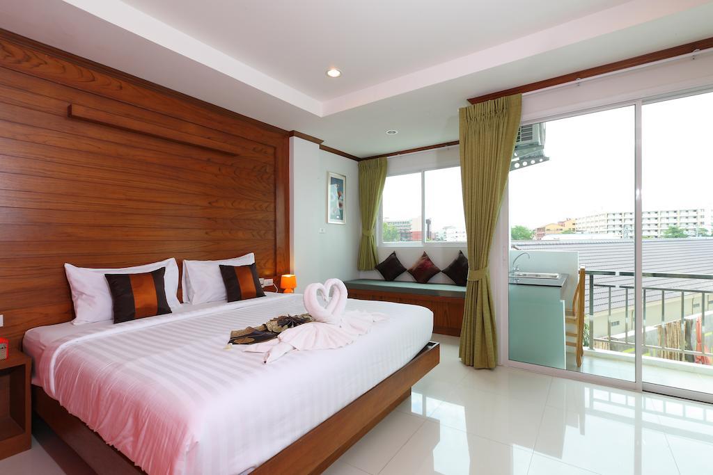 A Casa Di Luca Hotel Patong Exterior photo
