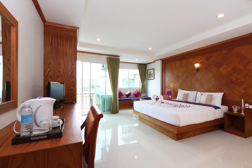 A Casa Di Luca Hotel Patong Room photo