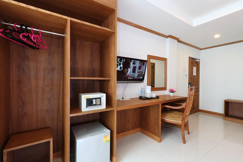 A Casa Di Luca Hotel Patong Room photo