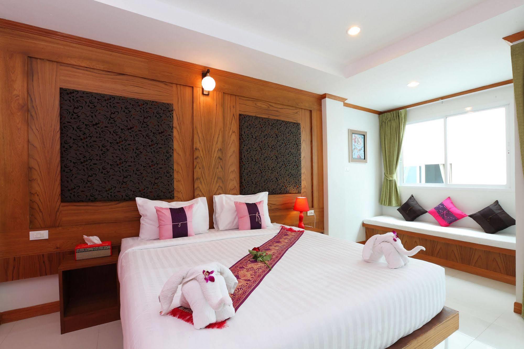 A Casa Di Luca Hotel Patong Exterior photo