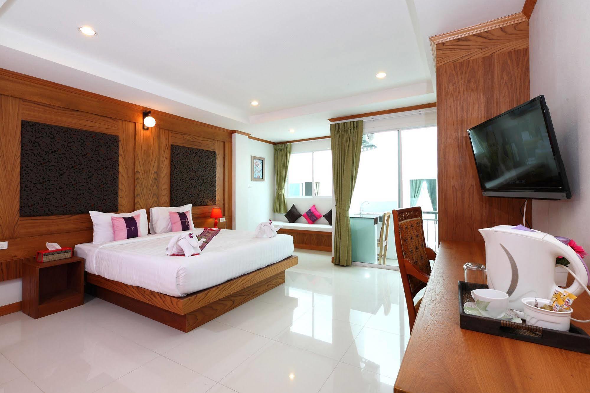 A Casa Di Luca Hotel Patong Exterior photo